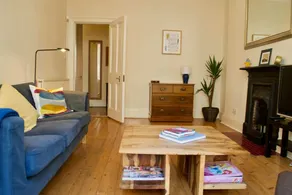 Beautiful Traditional 3 Bedroom Apartment in Edinburgh - Image 4