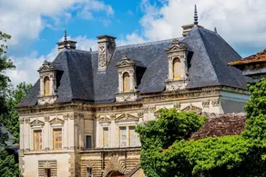Aupres Du Chateau - Image 2