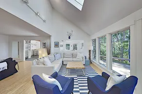 Stunning Waterfront W/ Private Deep-water Dock 6 Bedroom Home - Image 4
