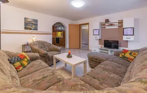 Stunning Home in Pavicini With Wifi and 3 Bedrooms - Image 3
