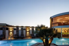 Golden Bay Hotel Bungalows - Image 5