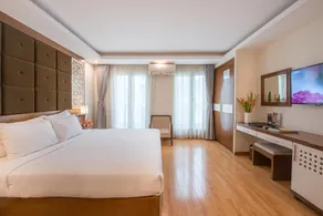 Rising Dragon Villa Hotel - Image 3