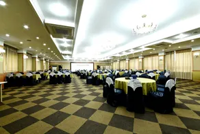 Hotel Honey Crown - Image 5