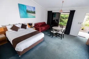 Bay Hotel Motel - Image 4