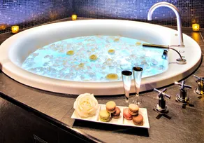 Saint James Albany Hôtel-Spa - Image 2