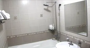 Noblesse Hotel - Image 2