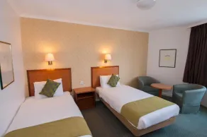The Bell Hotel Epping - Image 2