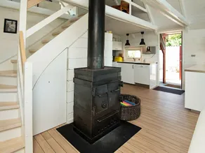 Rustic Holiday Home in Glesborg With Terrace - Image 2