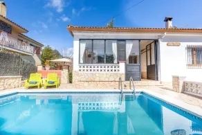 104665 Villa in Lloret de Mar - Image 4
