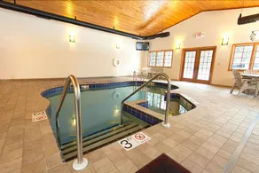 Copperwood #12 - 3 Br Condo - Image 4