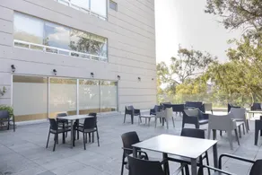 Spacious Apartment Near Hospitals Universities Malls and Park - Image 5