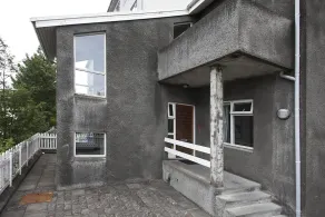 V54 Harbour Apartments - Image 3
