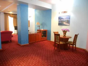 Armenian Royal Palace - Image 4