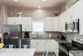 An Exclusive Waterfront Property - Image 5