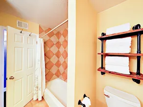 Posh 4br W/ Pool Oasis 4 Bedroom Home - Image 2