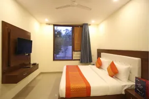 Hotel Eden Greens By OYO Rooms - Image 2