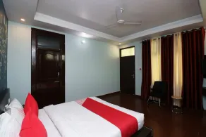 Down Town Inn By OYO Rooms - Image 4