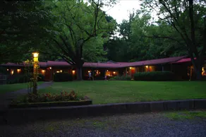Hemlock Inn - Image 4