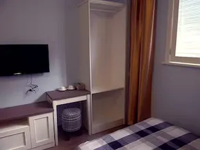 YSHS Inn - Image 2