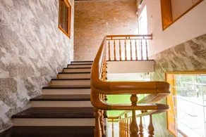 Lucky Hotel by OYO Rooms - Image 2