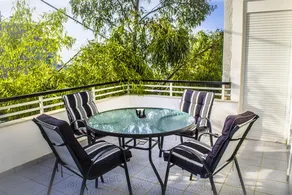 Sea Horizon Apartments - Image 3