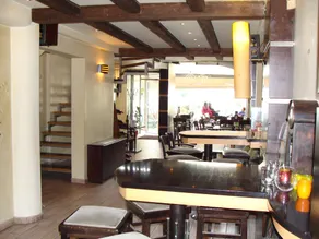 Idiston Rooms And Suites - Image 2