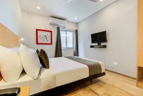 OYO Townhouse 165 Netaji Road - Image 3