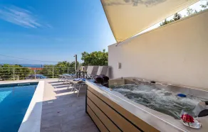 Stunning Apartment in Lukoran With Jacuzzi, Wifi and Outdoor Swimming Pool - Image 4