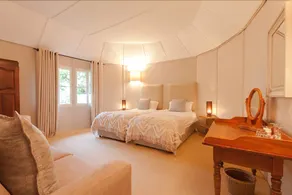 Pleasant Places Guesthouse - Image 3