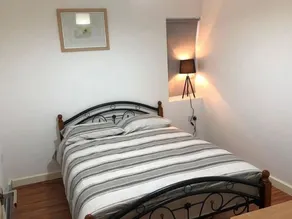 Lovely Apartment in Harrow Near Northala Fields - Image 5