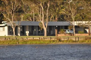 Edgewater Motel - Image 3