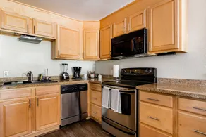 2141 IliIli Rd - 14 Br Villa - Image 3