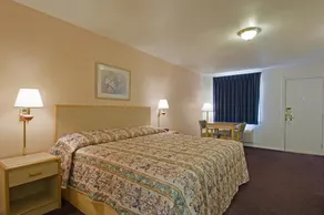 Americas Best Value Inn - Image 3