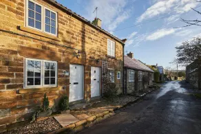 Host Stay Isla Cottage - Image 4