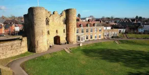 2 Bed in Historic Tonbridge - 35 Mins From London - Image 5