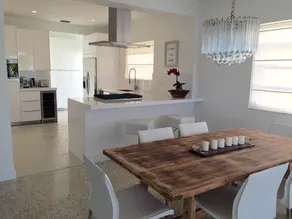 Miami Beach Villa - Image 2