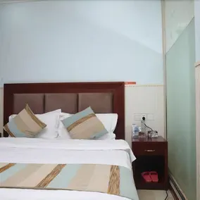 Chunxi Yujing Hotel (Chunxi Road Taikoo Li) - Image 4
