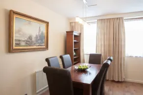 Stylish House in Victoria and Buckingham Palace - Image 5