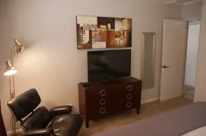 Luxurious 5 BR House Pool DT Scottsdale - Image 2