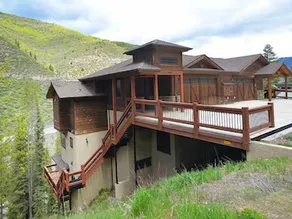 Intermountain Chalet - Image 5