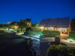 Vineyard Cottages & Café - Image 3