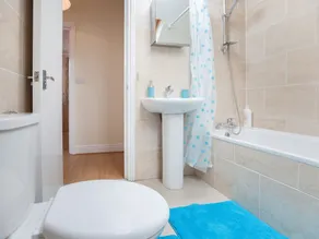 One Bedroom Flat 64e - Image 4
