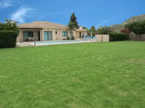 Gorgeous Bungalow by Pissouri Bay With Private big Pool Landcaped Gardenwifi - Image 4