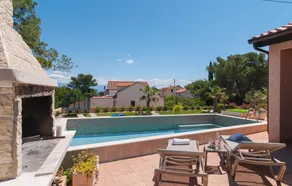 Beautiful Home in Mudri Dolac With Sauna, Wifi and 4 Bedrooms - Image 4