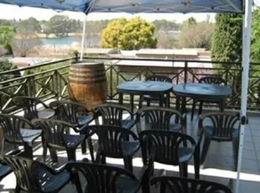 Ange B&B and Guesthouse - Image 4