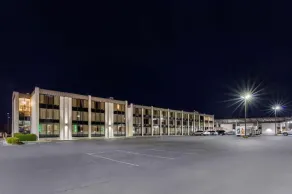 Jameson Inn - Image 4