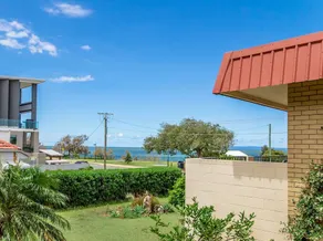 Beachfront Studio and Private Pool - Image 4