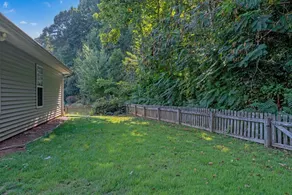 Peaceful Getaway In Greensboro 3 Bedroom Home by Redawning - Image 5