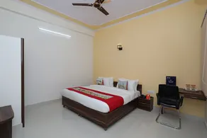Hotel Mahima Palace by OYO Rooms - Image 5