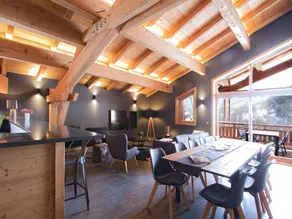 Luxury Apartment With a hot tub in the Heart of Huez Village - Image 2